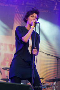 Concrete Knives / Festival FNAC Live 2013 - Parvis de l'Hotel de Ville - 20/07/13