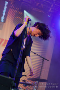 Concrete Knives / Festival FNAC Live 2013 - Parvis de l'Hotel de Ville - 20/07/13