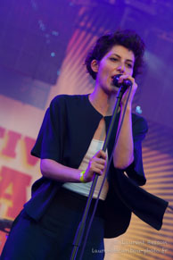 Concrete Knives / Festival FNAC Live 2013 - Parvis de l'Hotel de Ville - 20/07/13