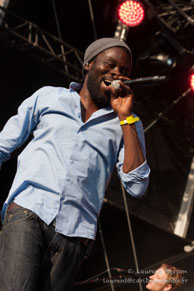 Féfé / Festival FNAC Live 2013 - Parvis de l'Hotel de Ville - 21/07/13