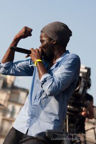 Féfé / Festival FNAC Live 2013 - Parvis de l'Hotel de Ville - 21/07/13