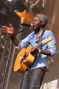 Féfé / Festival FNAC Live 2013 - Parvis de l'Hotel de Ville - 21/07/13