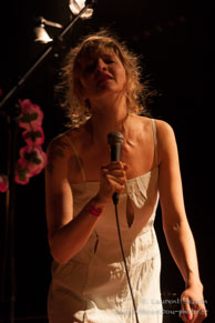 France de Griessen / Le Divan du Monde - 18/04/13 (1ère Partie Manu)