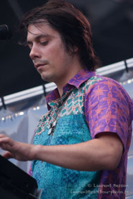 Naives New Beaters / Festival Soirs d'Eté  OUI FM 2013 - Place de la République - 10/07/13