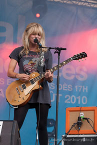 Les Platicines - Festival Fnac Indetendances - 06/08/10 / Les Plasticines
Festival Fnac Indétendances 2010 (Paris)
06/08/2010